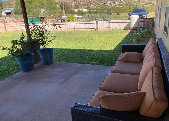 Natural Healing Oasis With Organic Veggie Gardens Holiday home Cornville